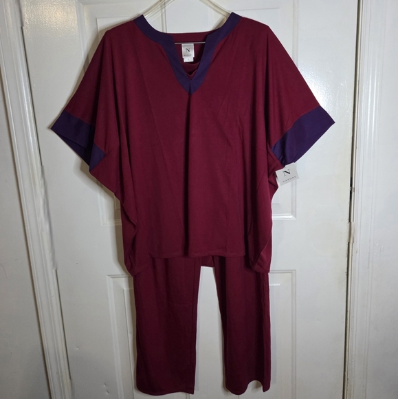 Natori Other - Natori Red 2 Piece Pajama Set Comfortable And Flowy Size L NWT